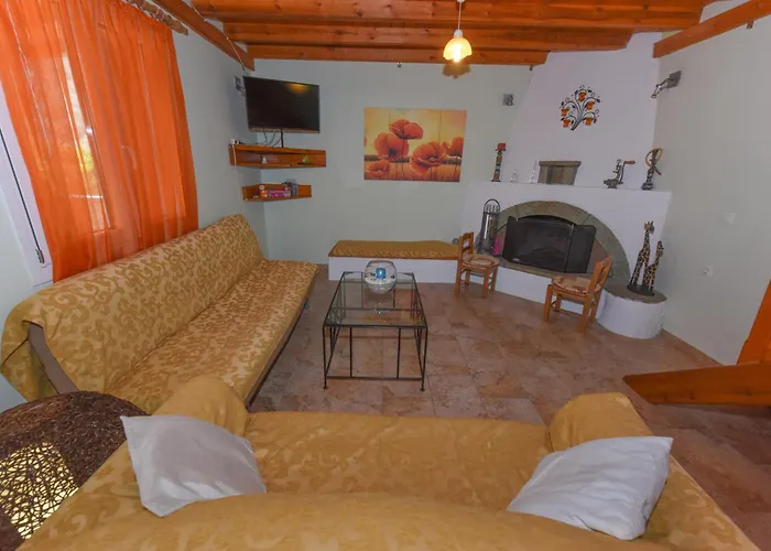 Country House In Limnionas